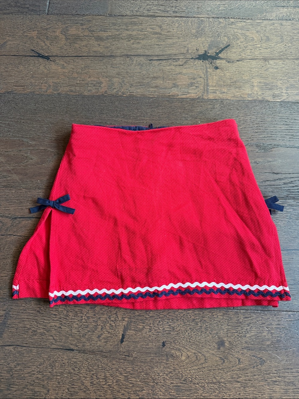 The Beaufort Bonnet Company Red Girls' Skort with Navy Bows